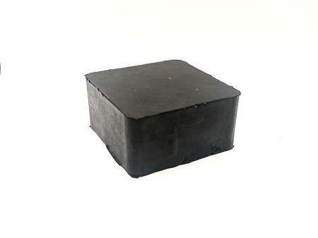 Small Flat-Top Rubber Block · 50mm — Solid rubber block, flat top, 100 × 100 × 50 mm